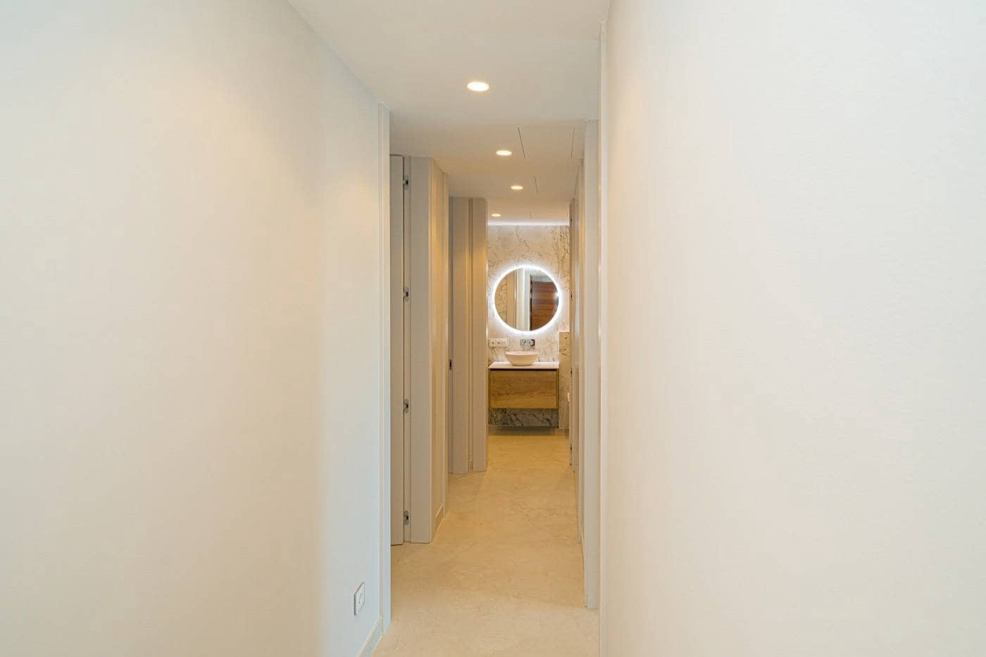 3 quarto Apartamento para venda em Benidorm com piscina garagem - 1 650 000 € (Ref: 6995355)