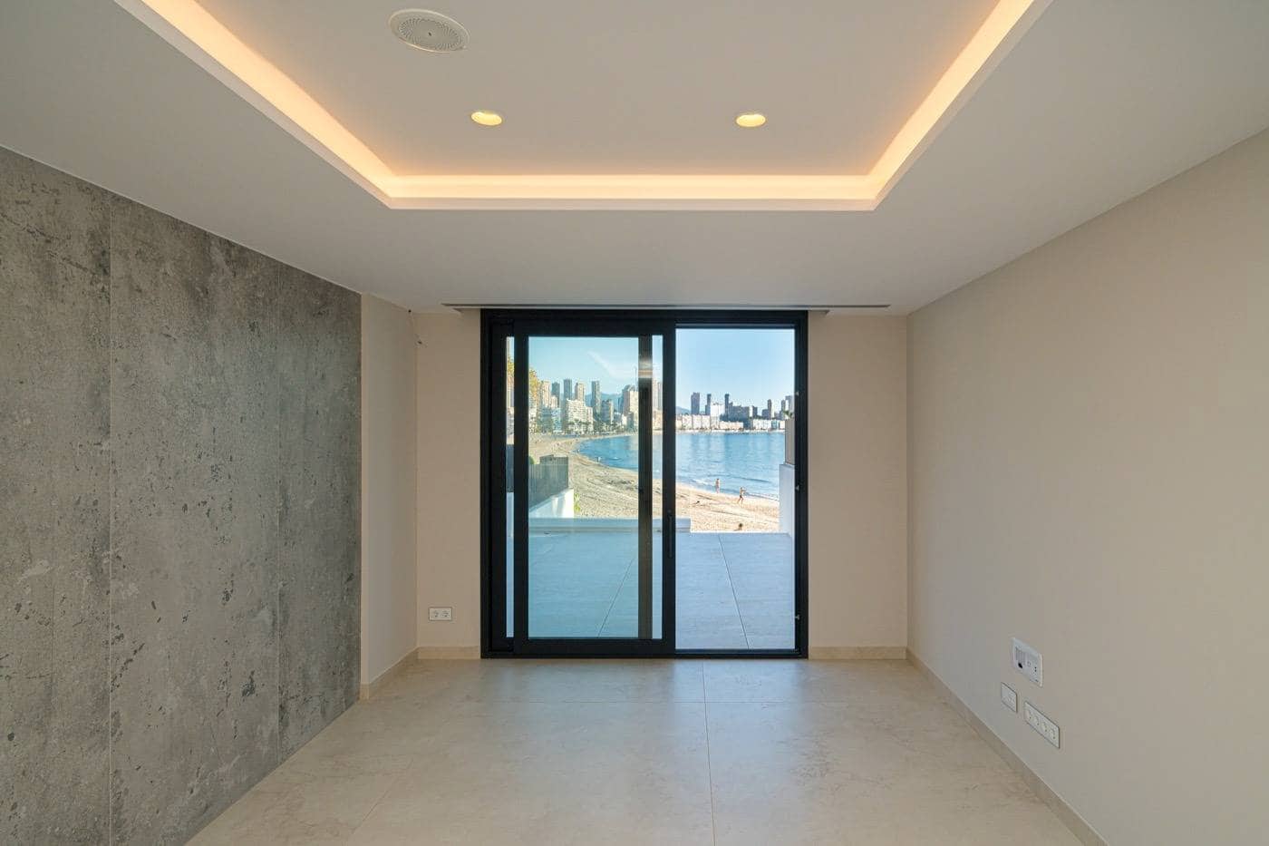 3 quarto Apartamento para venda em Benidorm com piscina garagem - 1 650 000 € (Ref: 6995355)