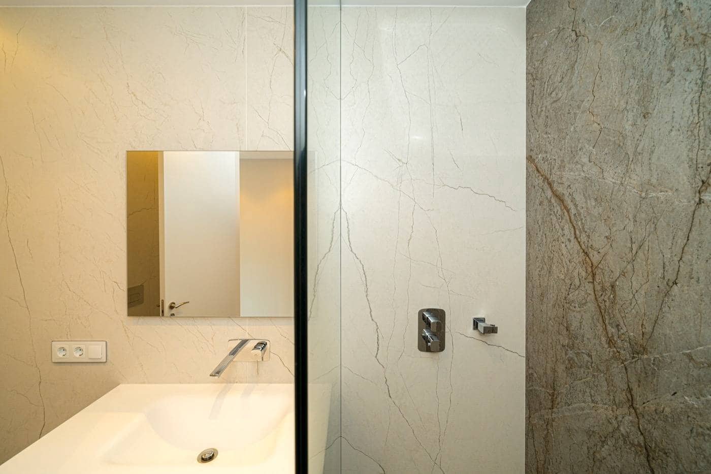 3 quarto Apartamento para venda em Benidorm com piscina garagem - 1 650 000 € (Ref: 6995355)