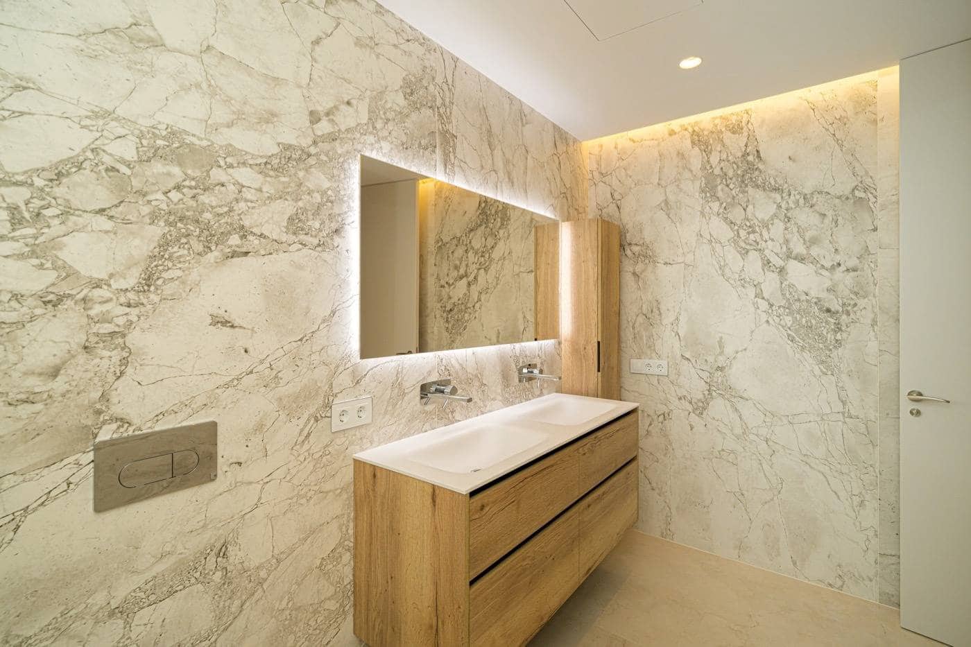 3 quarto Apartamento para venda em Benidorm com piscina garagem - 1 650 000 € (Ref: 6995355)