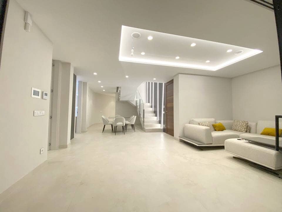 3 soverom Leilighet til salgs i Benidorm med svømmebasseng garasje - € 1 650 000 (Ref: 6995355)