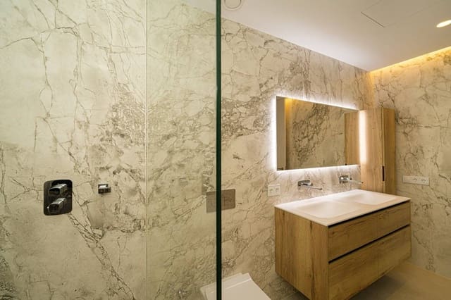 3 soveværelse Lejlighed til salg i Playa Levante, Benidorm med swimmingpool garage - € 1.650.000 (Ref: 6995355)