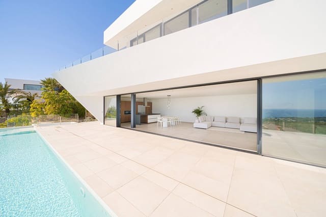 4 soveværelse Villa til salg i Benissa med swimmingpool garage - € 2.900.000 (Ref: 7332469)