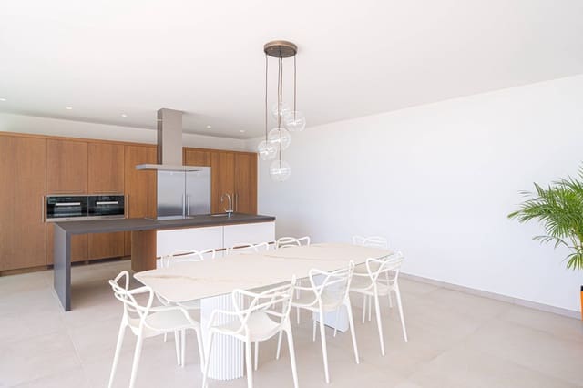 4 soveværelse Villa til salg i Benissa med swimmingpool garage - € 2.900.000 (Ref: 7332469)