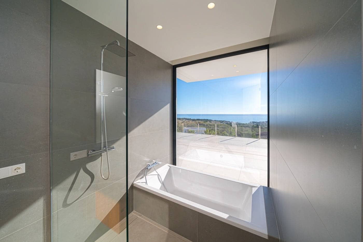 Chalet de 4 habitaciones en Benissa en venta con piscina garaje - 2.900.000 € (Ref: 7332469)