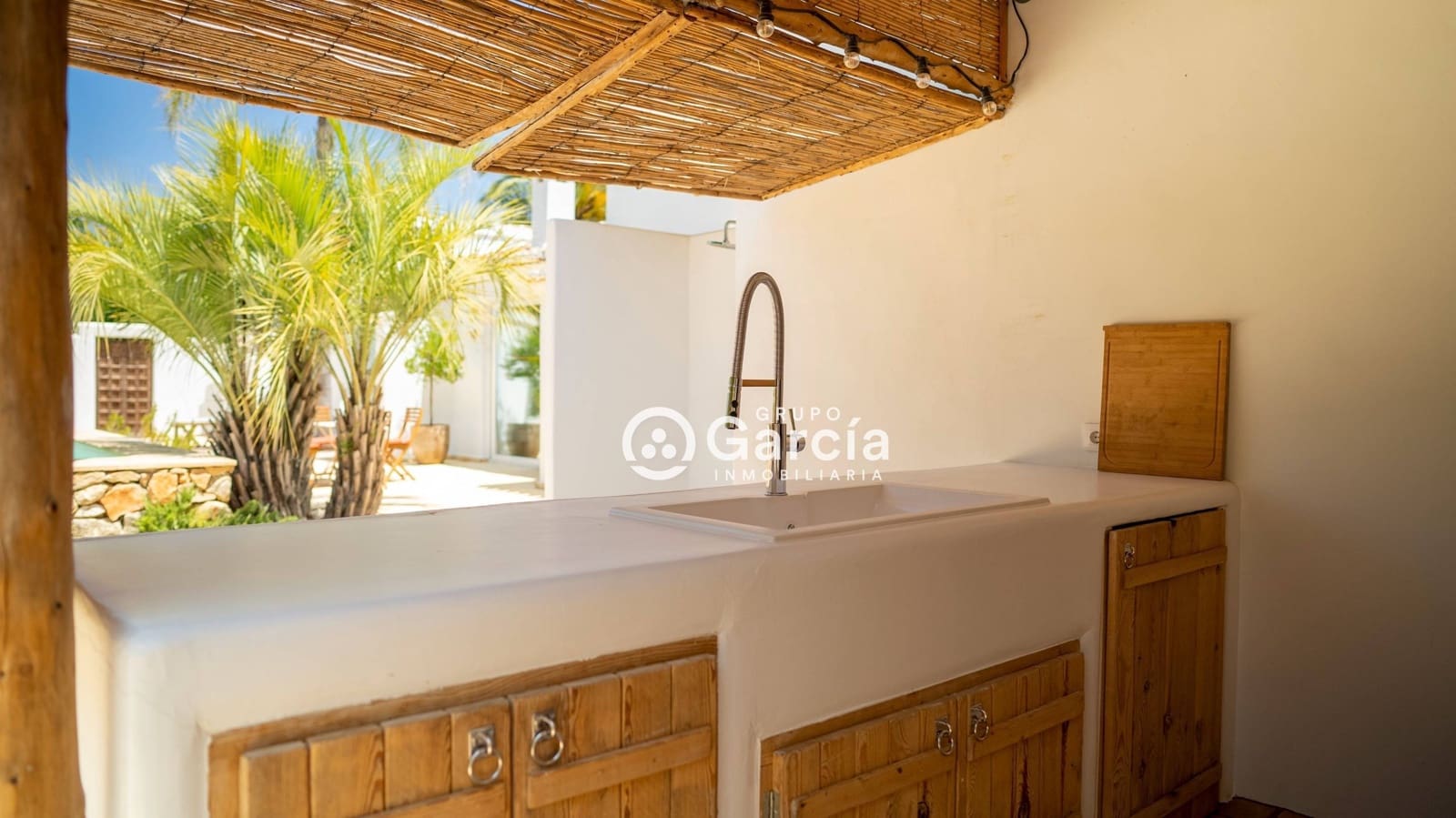 8 bedroom Villa for sale in Javea / Xabia with pool garage - € 2,510,000 (Ref: 7652795)