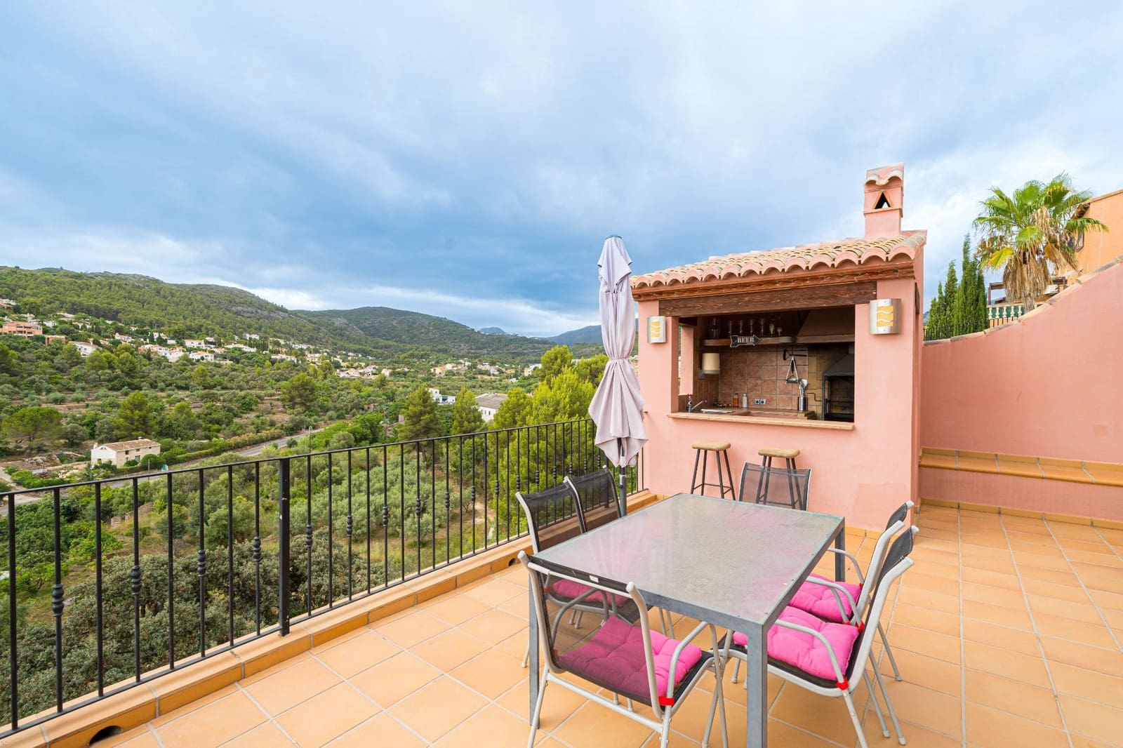 Chalet de 5 habitaciones en Orba en venta con piscina garaje - 499.000 € (Ref: 7720809)