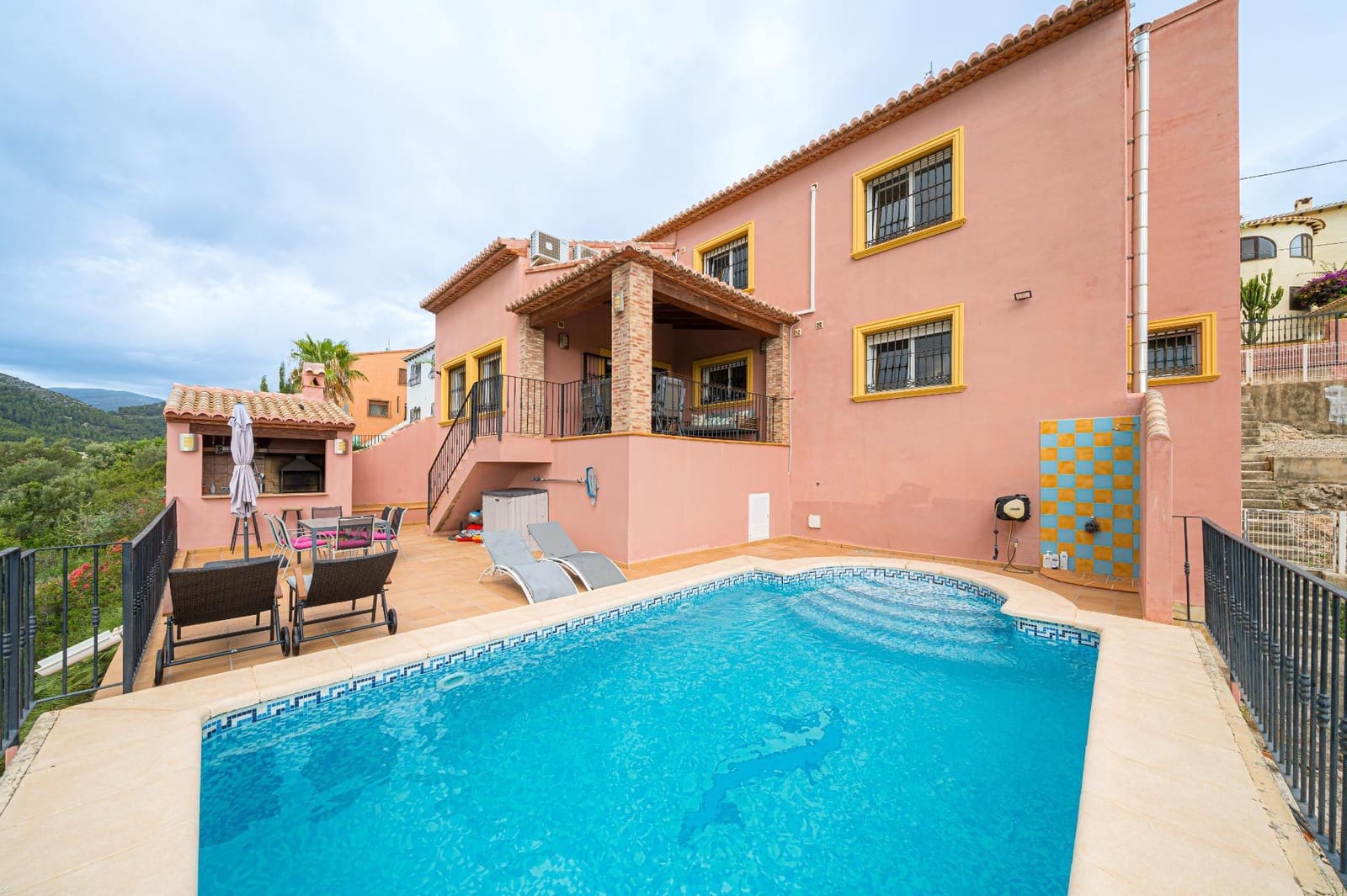 Chalet de 5 habitaciones en Orba en venta con piscina garaje - 499.000 € (Ref: 7720809)