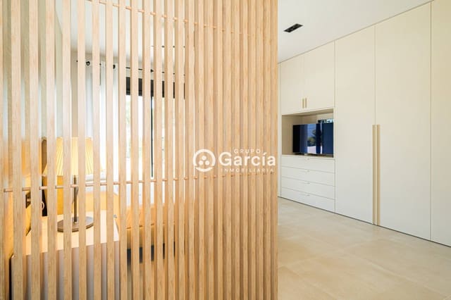 3 soveværelse Villa til salg i La Xara - La Sella, Dénia med swimmingpool - € 1.600.000 (Ref: 7739312)