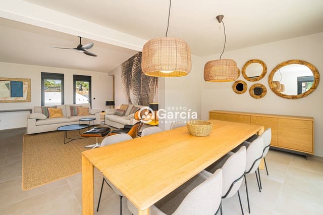 3 soveværelse Villa til salg i La Xara - La Sella, Dénia med swimmingpool - € 1.600.000 (Ref: 7739312)