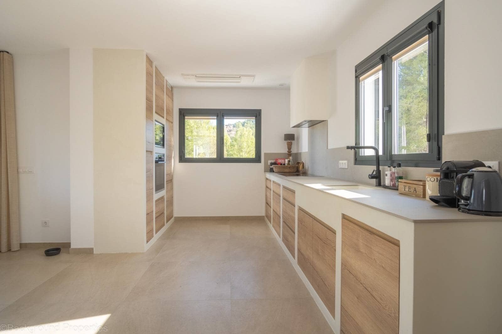 4 bedroom Villa for sale in Pedreguer with pool garage - € 1,500,000 (Ref: 7816677)