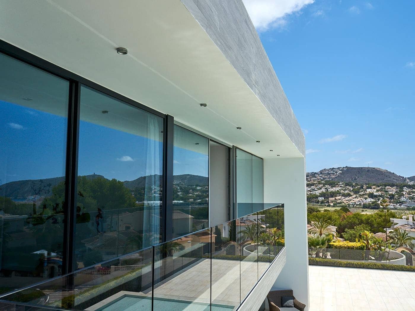 6 bedroom Villa for sale in Moraira with pool garage - € 2,295,000 (Ref: 7829370)