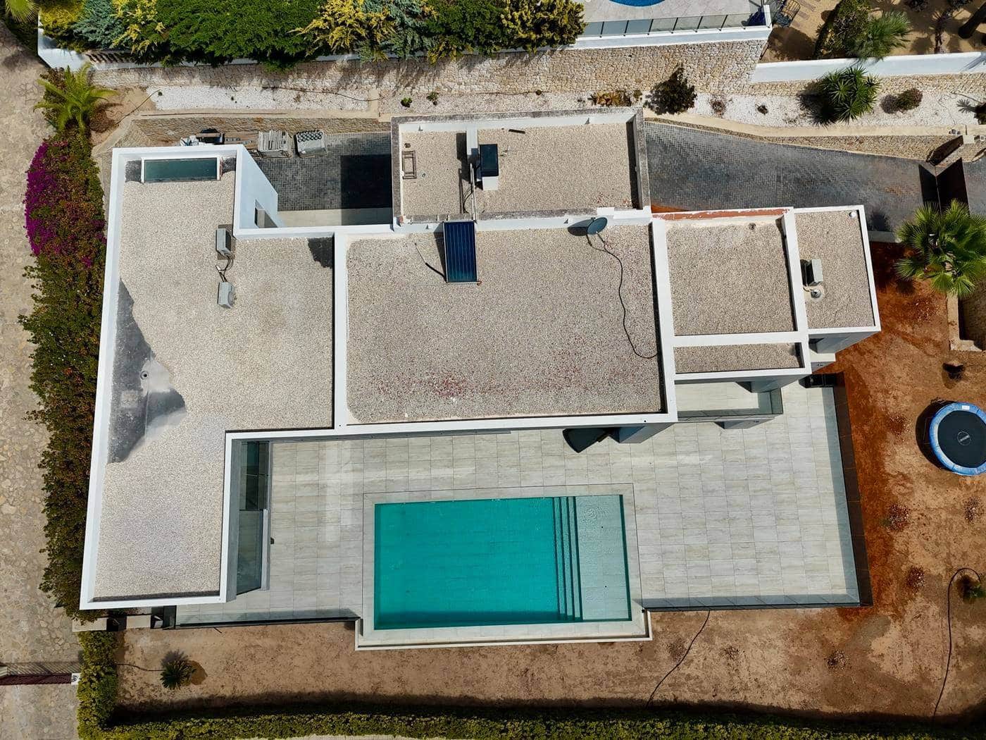 6 bedroom Villa for sale in Moraira with pool garage - € 2,295,000 (Ref: 7829370)