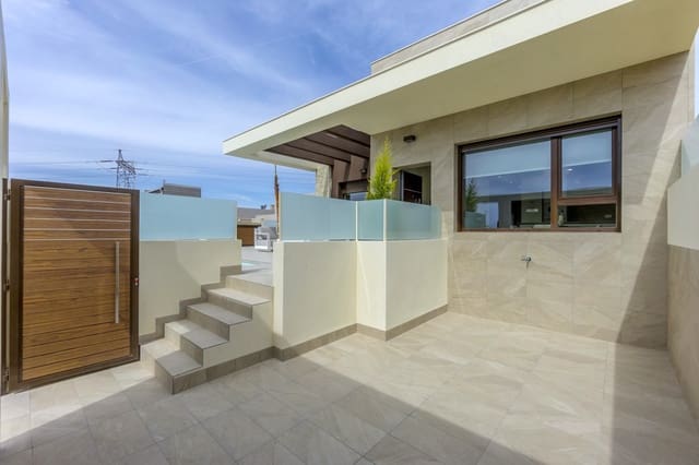 Chalet de 3 habitaciones en Ciudad Quesada, Rojales en venta con piscina - 364.000 € (Ref: 7957252)