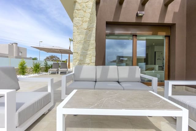 Chalet de 3 habitaciones en Ciudad Quesada, Rojales en venta con piscina - 364.000 € (Ref: 7957252)