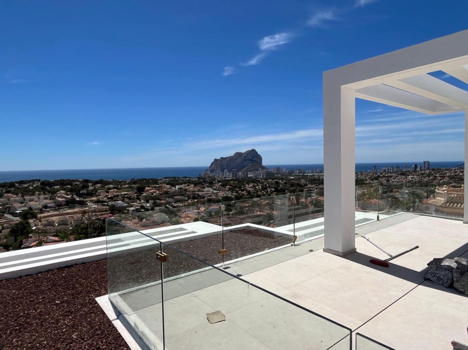 4 sypialnia Willa na sprzedaż w Calpe / Calp z basenem garażem - 1 985 000 € (Ref: 7985927)