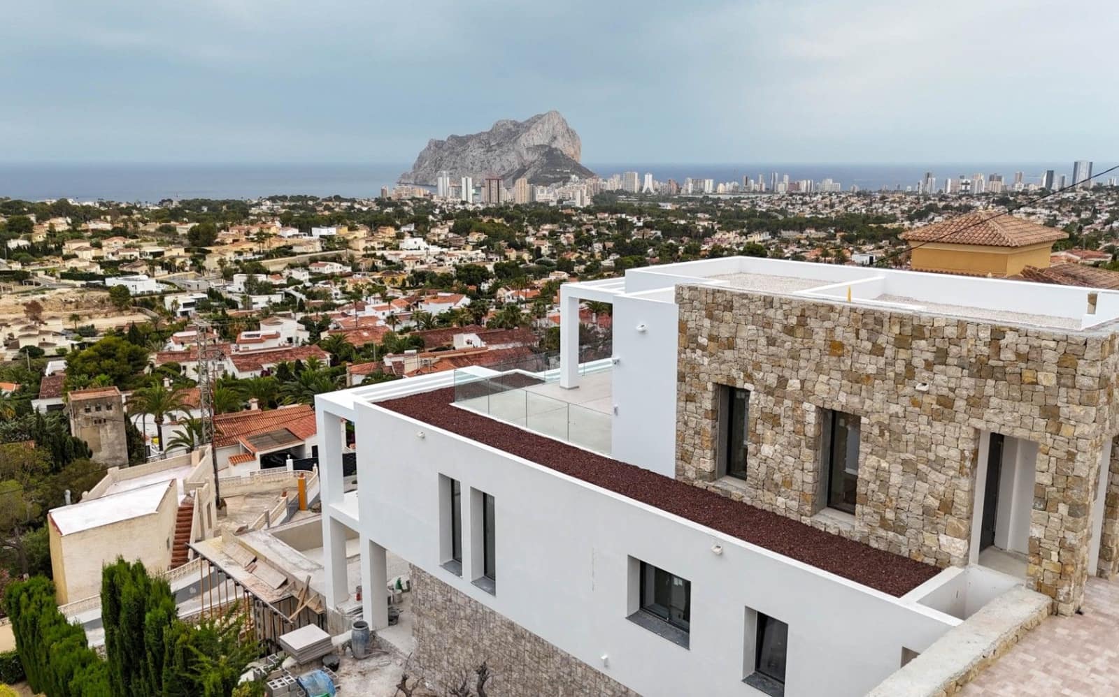 4 bedroom Villa for sale in Calpe / Calp with pool garage - € 1,985,000 (Ref: 7985927)