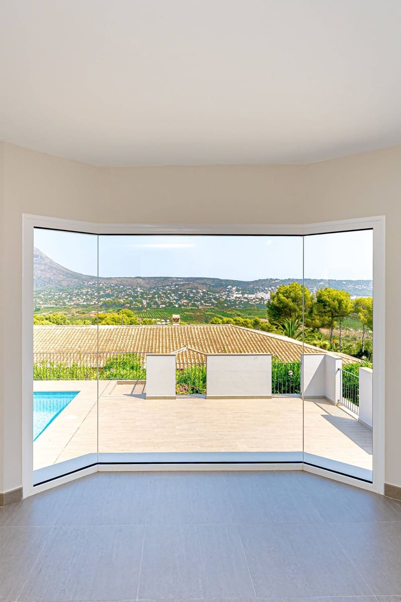 5 Zimmer Villa zu verkaufen in Javea / Xabia mit Pool Garage - 1.950.000 € (Ref: 8154973)