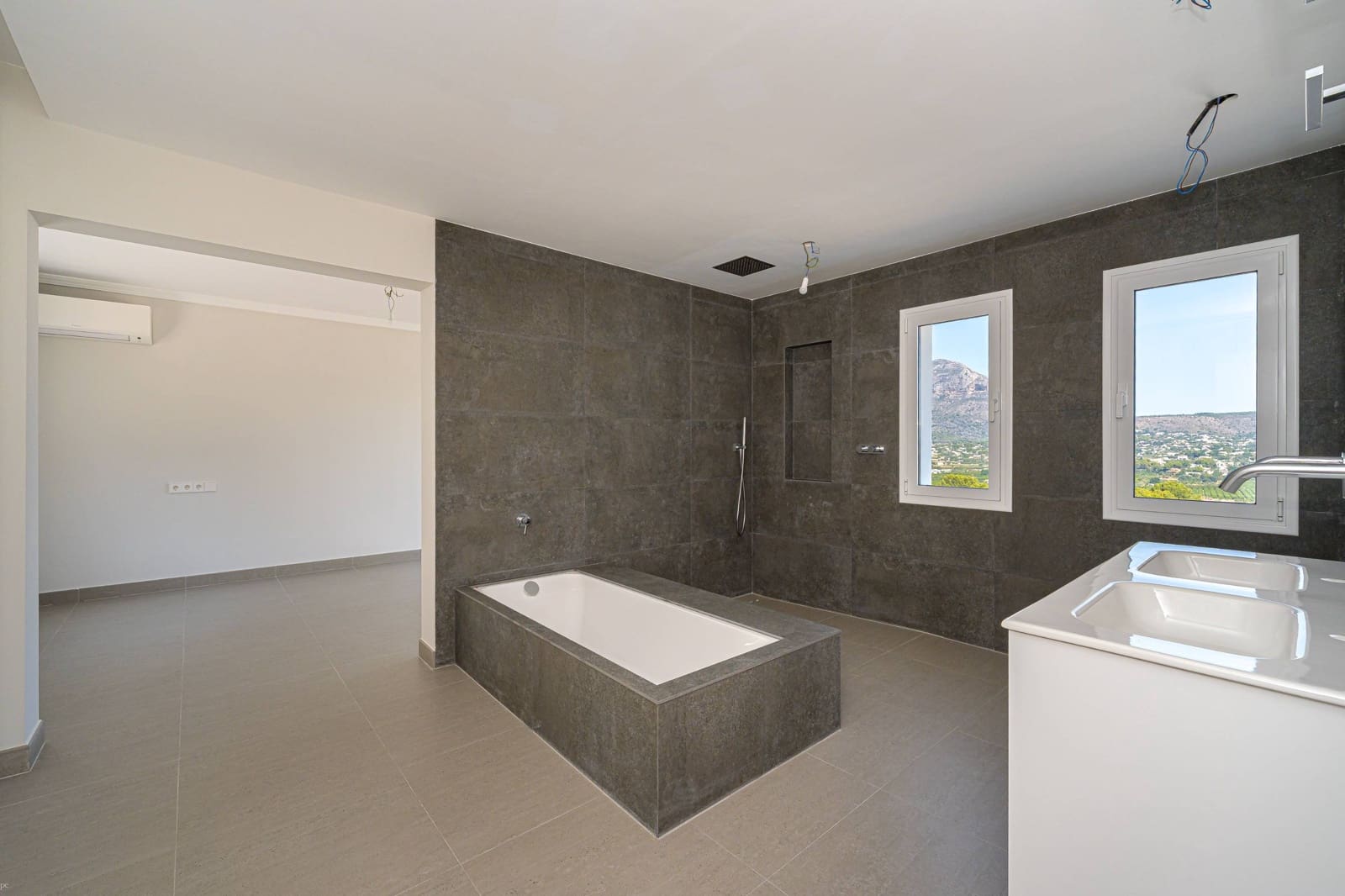 5 Zimmer Villa zu verkaufen in Javea / Xabia mit Pool Garage - 1.950.000 € (Ref: 8154973)