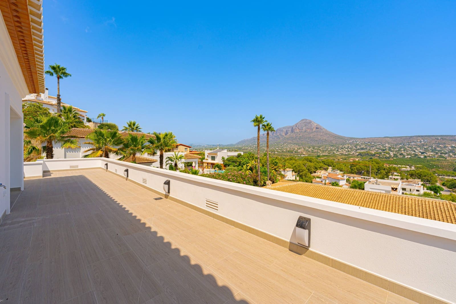 5 Zimmer Villa zu verkaufen in Javea / Xabia mit Pool Garage - 1.950.000 € (Ref: 8154973)