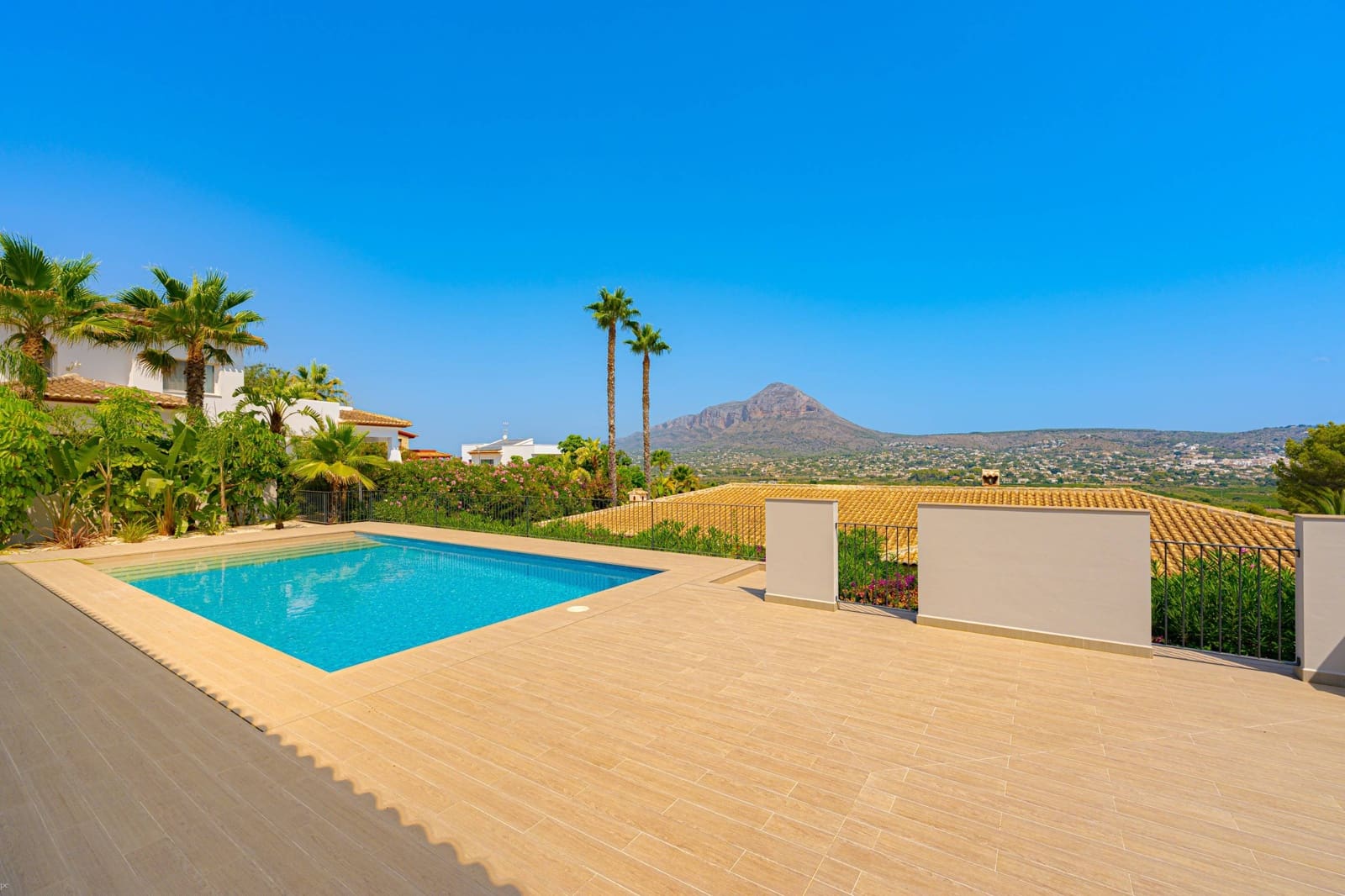5 Zimmer Villa zu verkaufen in Javea / Xabia mit Pool Garage - 1.950.000 € (Ref: 8154973)