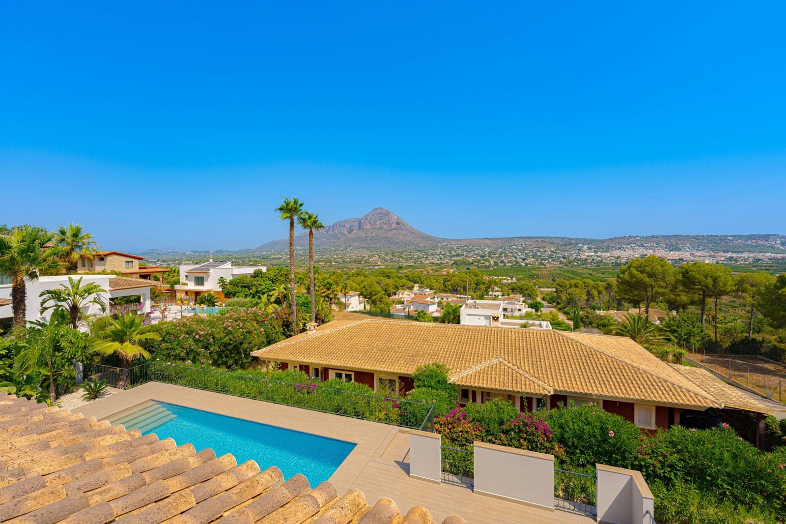 5 Zimmer Villa zu verkaufen in Javea / Xabia mit Pool Garage - 1.950.000 € (Ref: 8154973)
