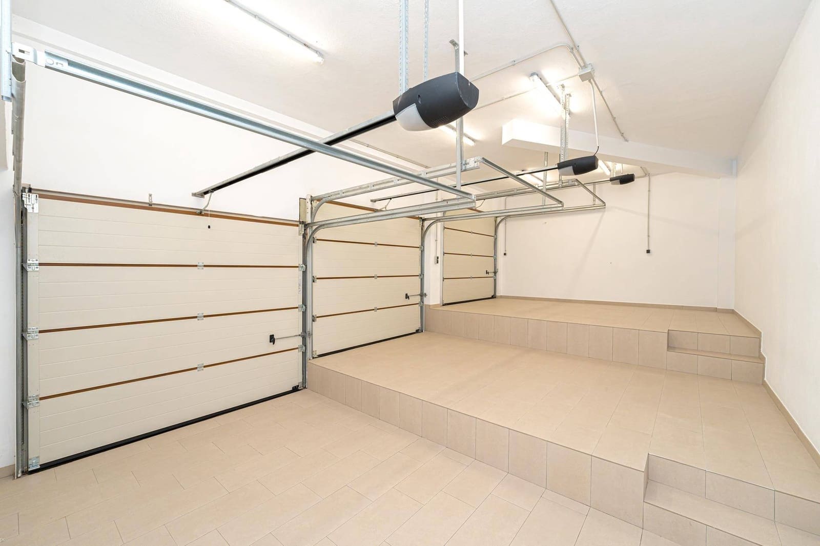 5 bedroom Villa for sale in Altea with pool garage - € 1,148,861 (Ref: 8167263)