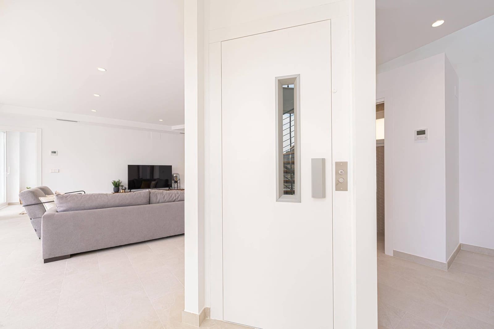 5 bedroom Villa for sale in Altea with pool garage - € 1,148,861 (Ref: 8167263)