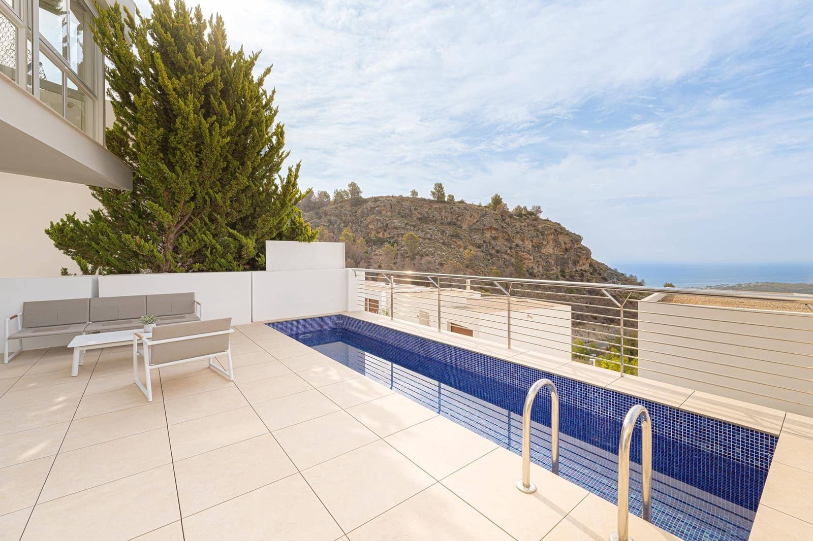 5 bedroom Villa for sale in Altea with pool garage - € 1,148,861 (Ref: 8167263)