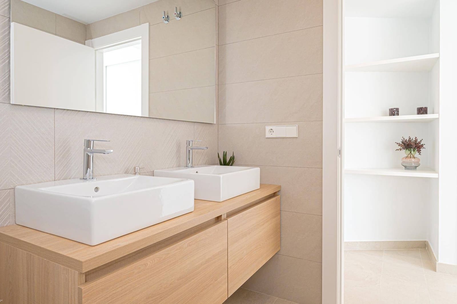 5 bedroom Villa for sale in Altea with pool garage - € 1,148,861 (Ref: 8167263)