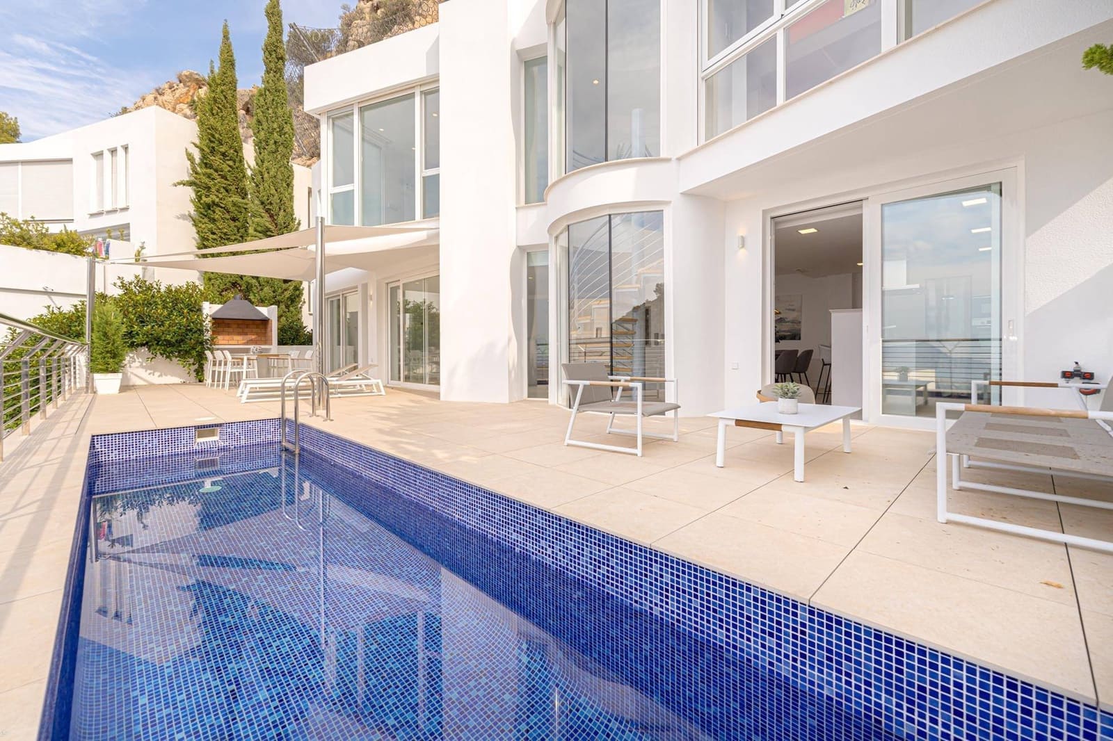 5 bedroom Villa for sale in Altea with pool garage - € 1,148,861 (Ref: 8167263)