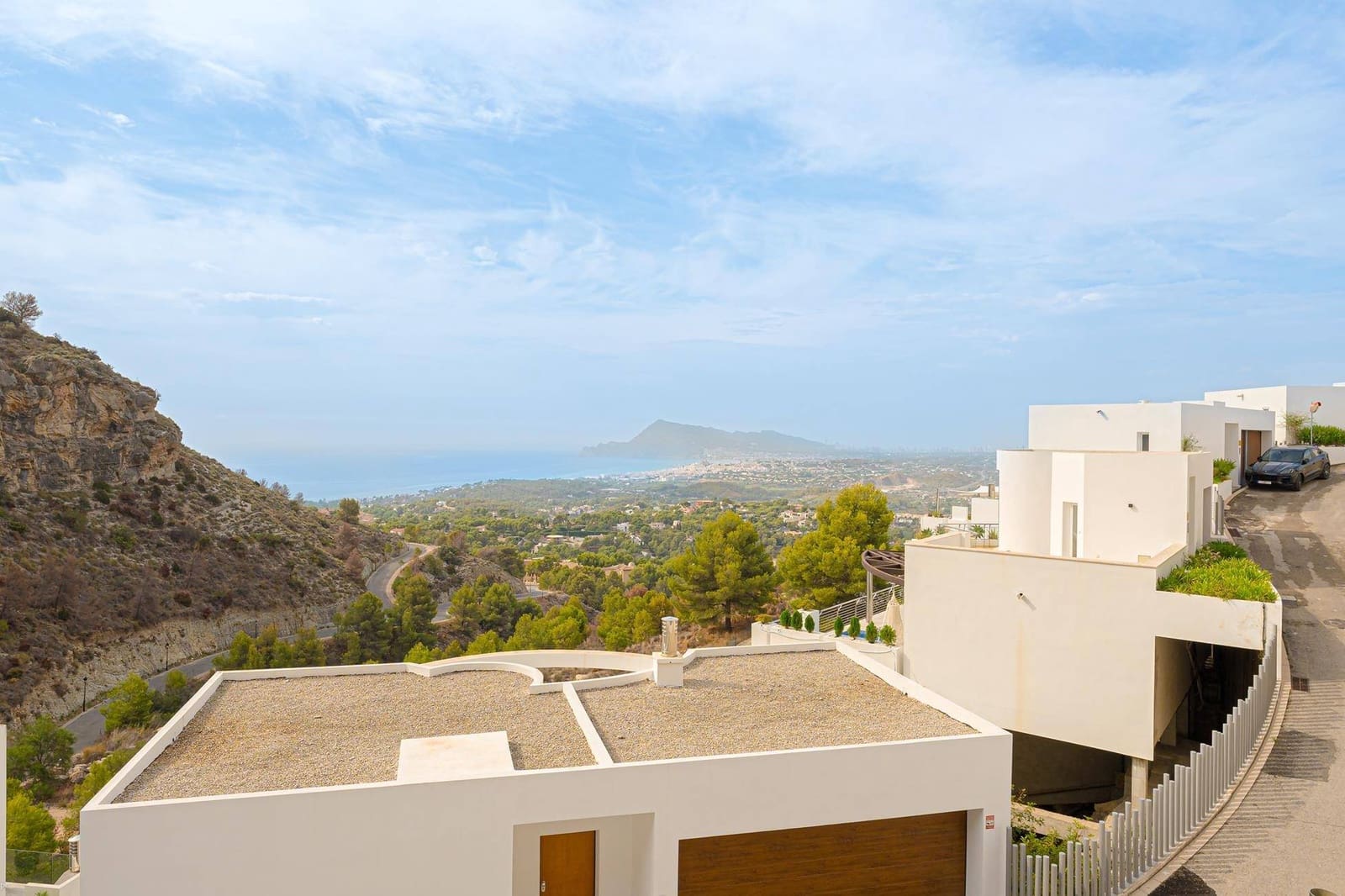 5 bedroom Villa for sale in Altea with pool garage - € 1,148,861 (Ref: 8167263)