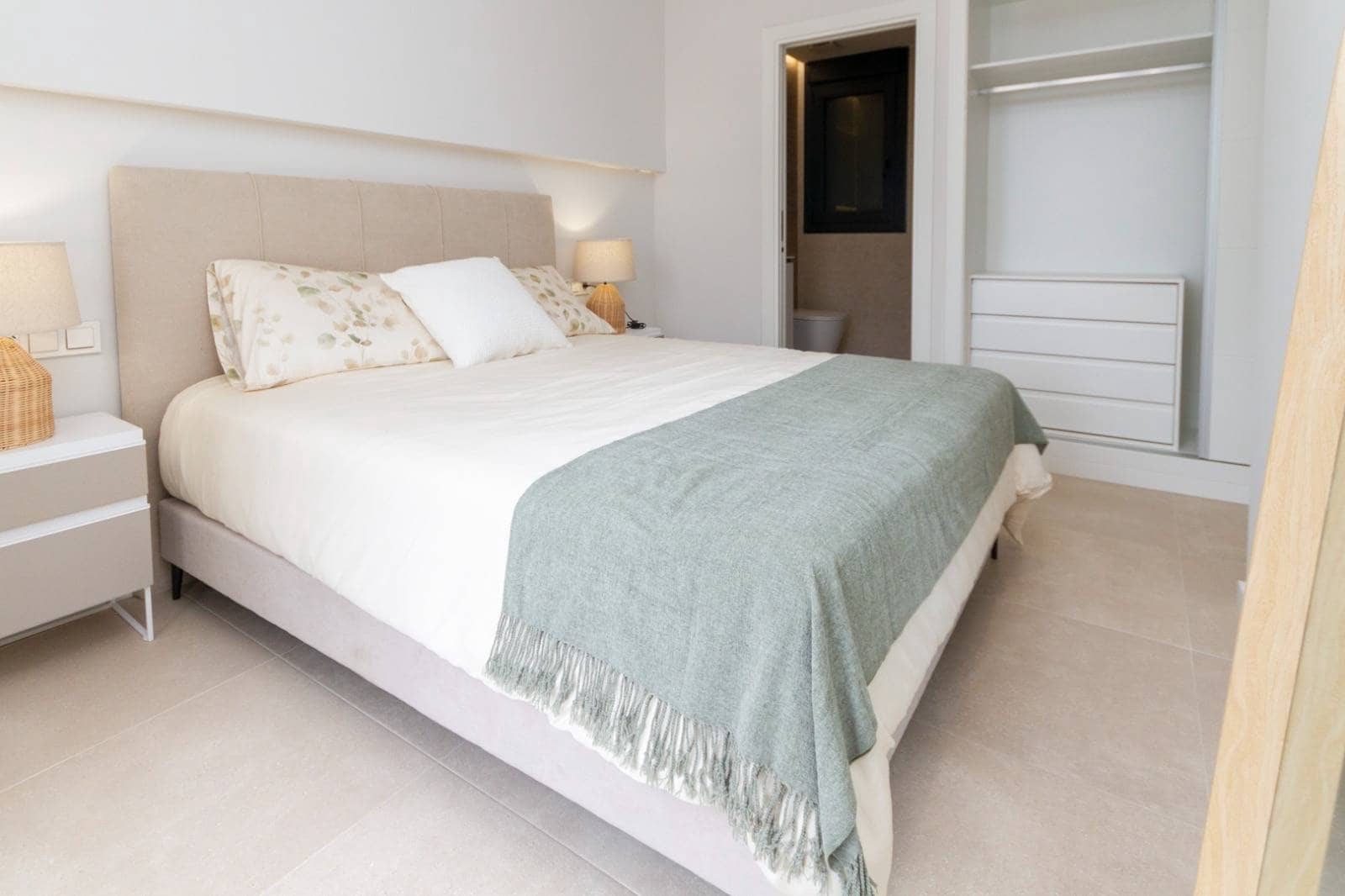 Apartamento de 2 habitaciones en Dénia en venta con piscina - 245.000 € (Ref: 8300738)