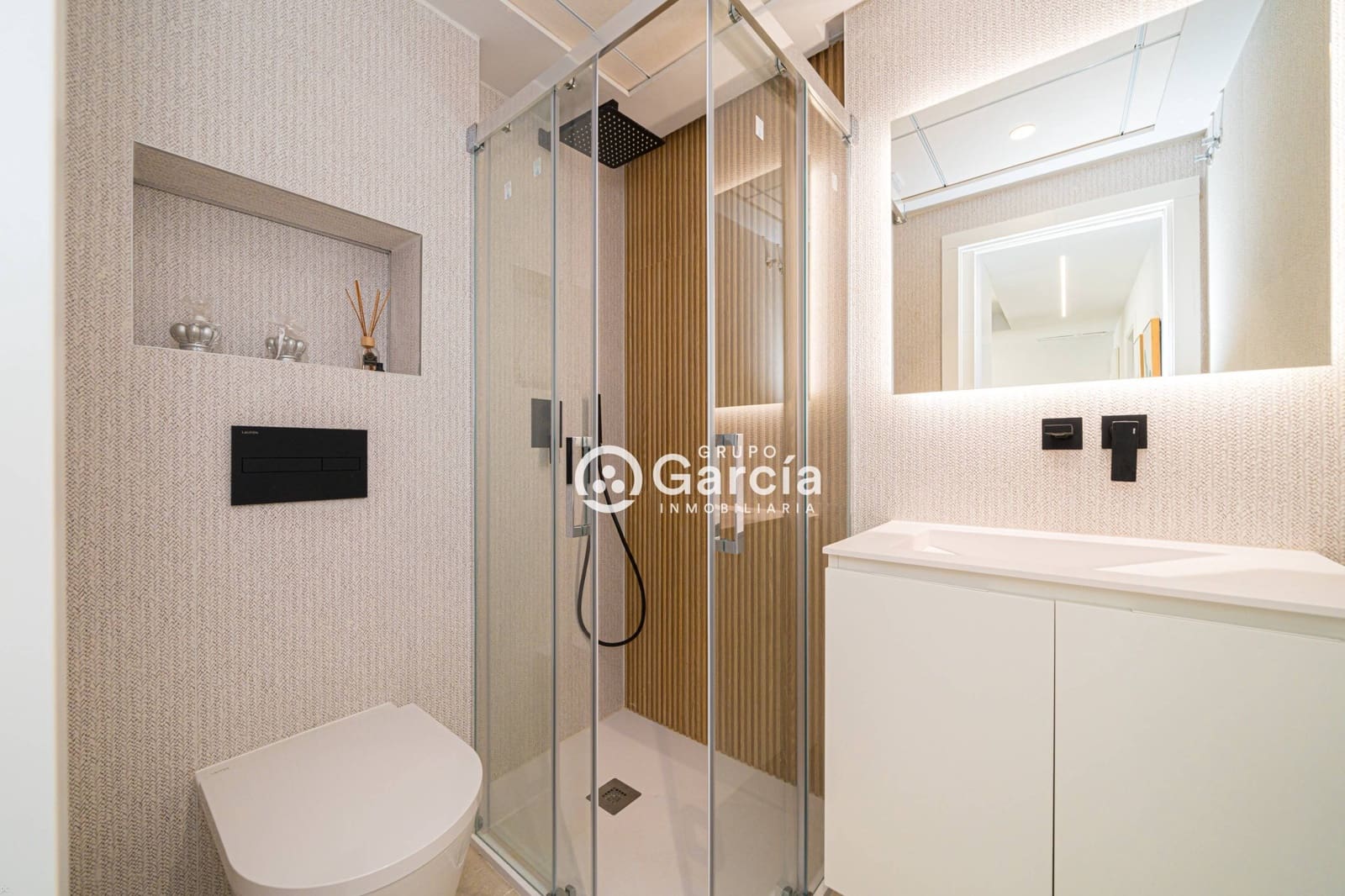2 slaapkamer Appartement te koop in Denia met zwembad garage - € 449.000 (Ref: 8300738)