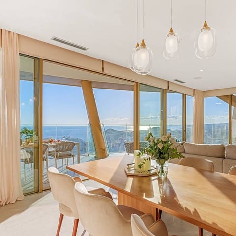 3 makuuhuone Huoneisto myytävänä paikassa Playa Poniente, Benidorm mukana uima-altaan - 895 000 € (Ref: 8322772)