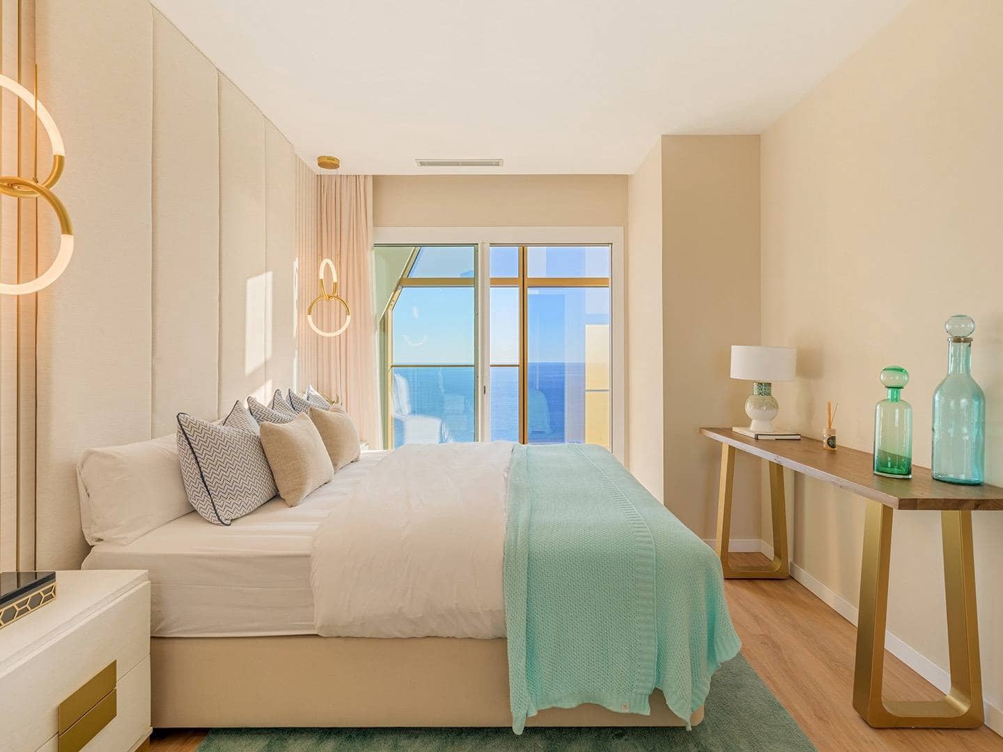 Apartamento de 3 habitaciones en Benidorm en venta con piscina garaje - 895.000 € (Ref: 8322772)
