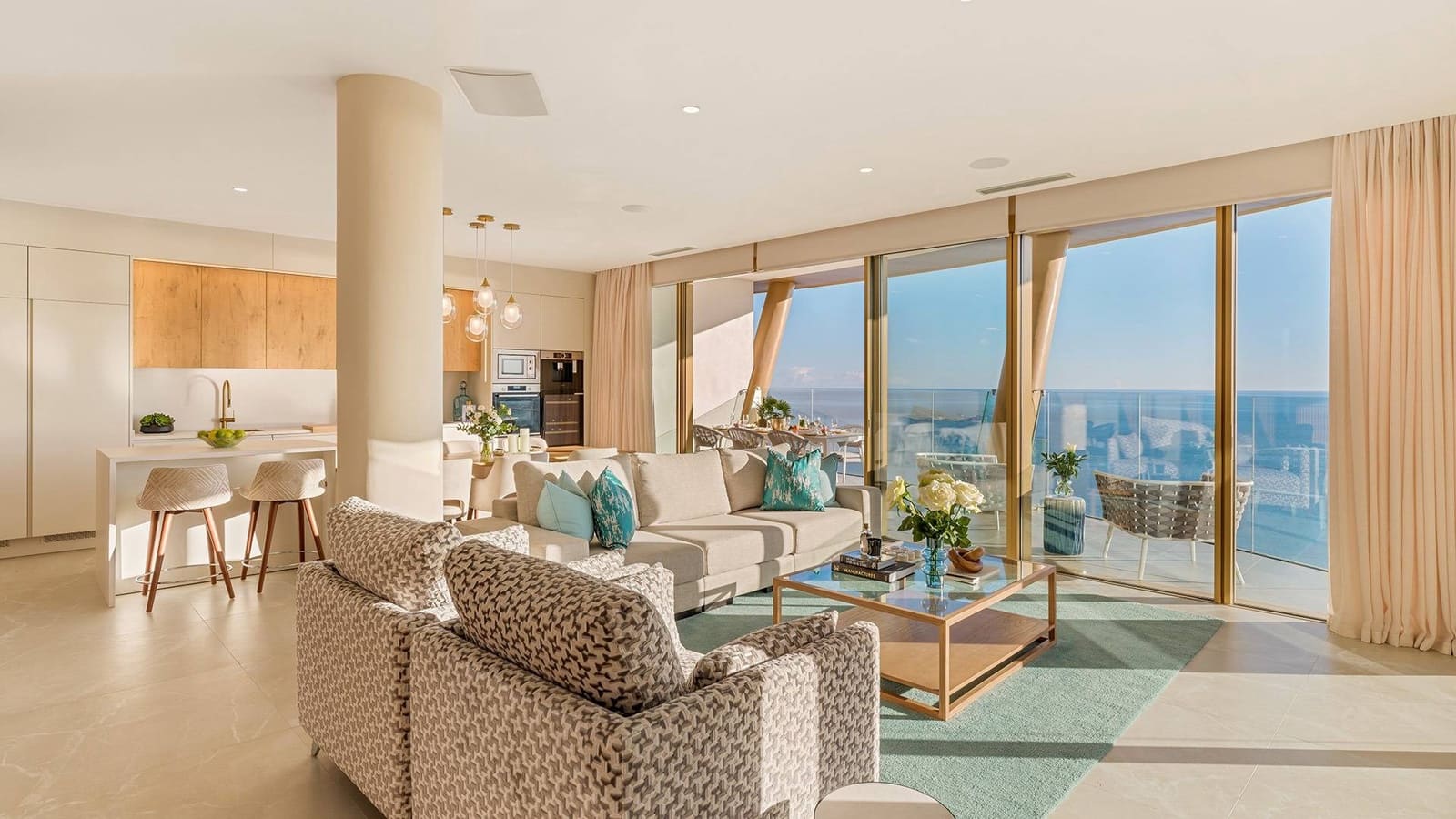 Apartamento de 3 habitaciones en Benidorm en venta con piscina garaje - 895.000 € (Ref: 8322772)