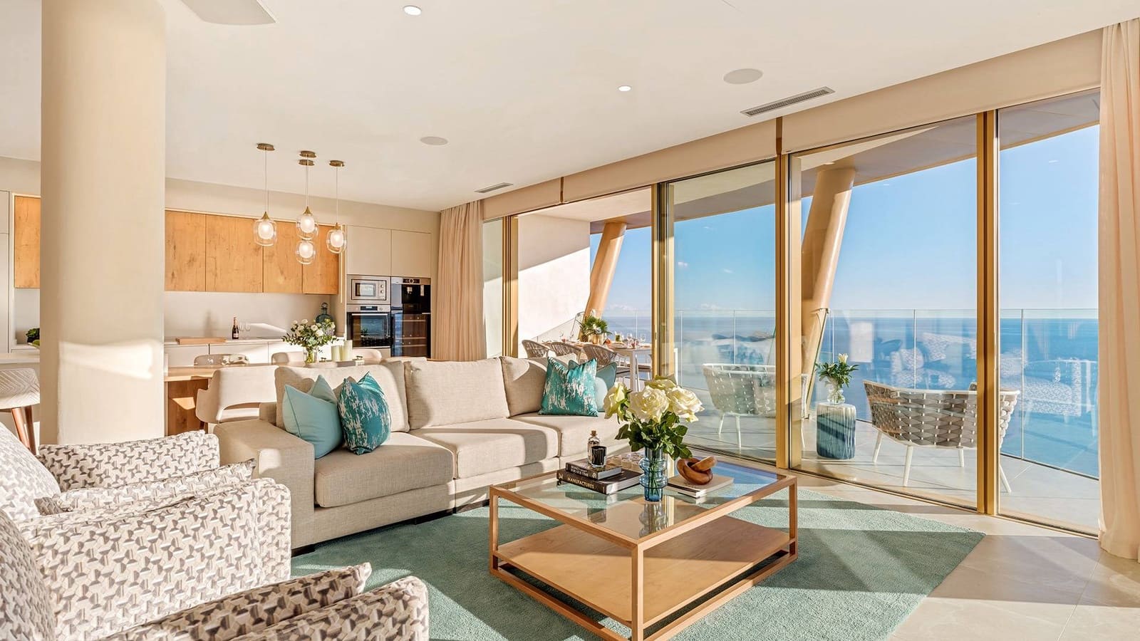 Apartamento de 3 habitaciones en Benidorm en venta con piscina garaje - 895.000 € (Ref: 8322772)