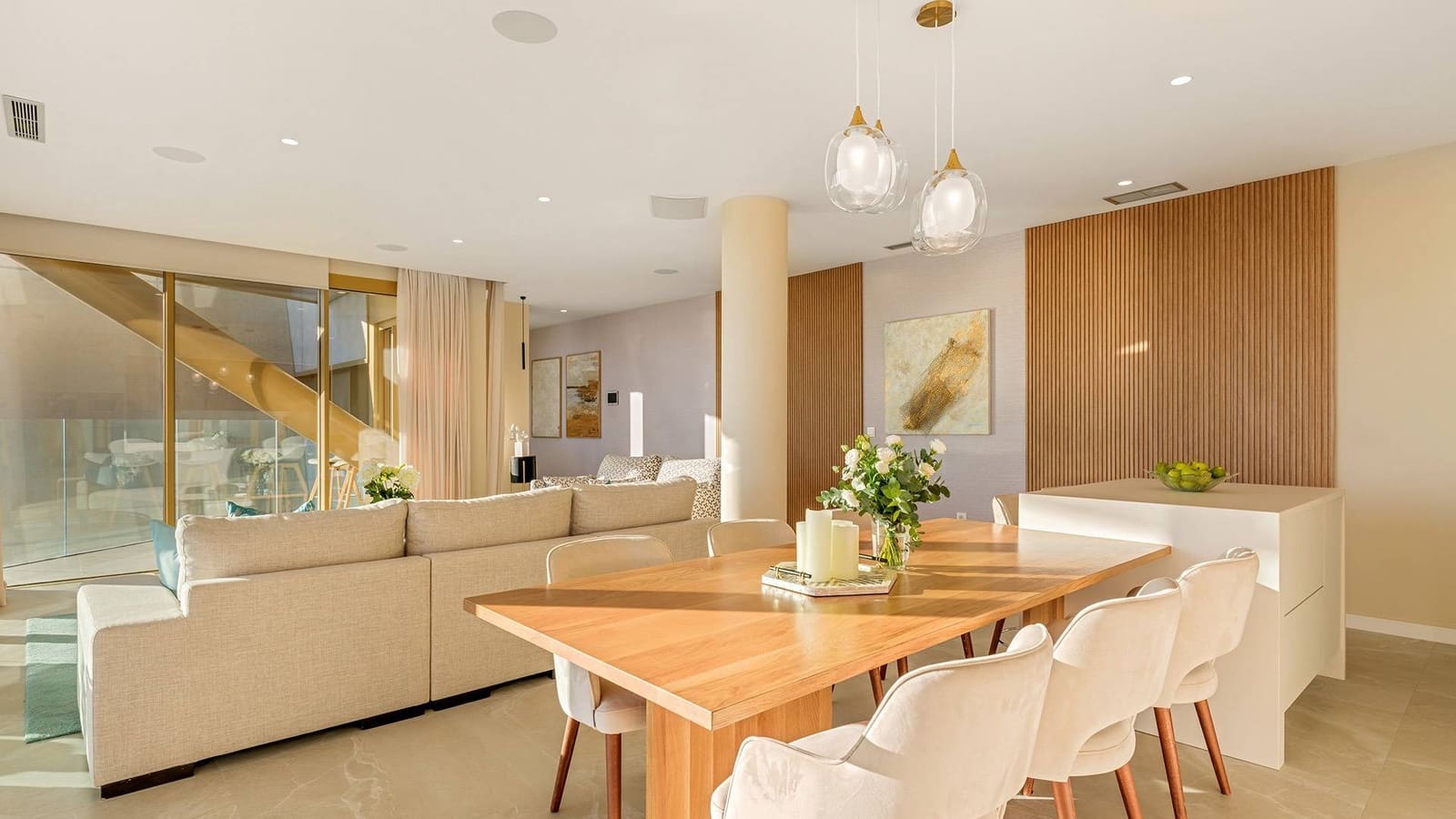Apartamento de 3 habitaciones en Benidorm en venta con piscina garaje - 895.000 € (Ref: 8322772)