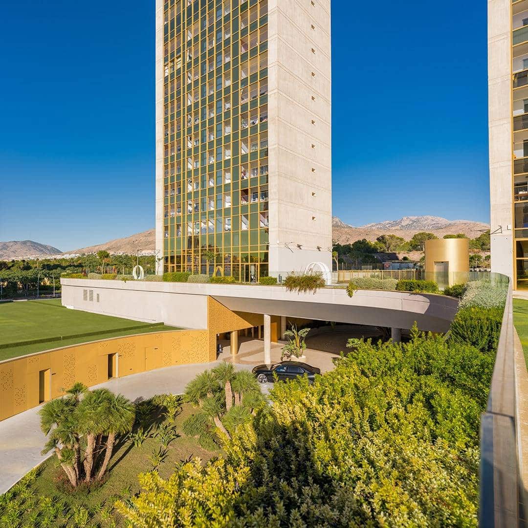 Apartamento de 3 habitaciones en Benidorm en venta con piscina garaje - 895.000 € (Ref: 8322772)