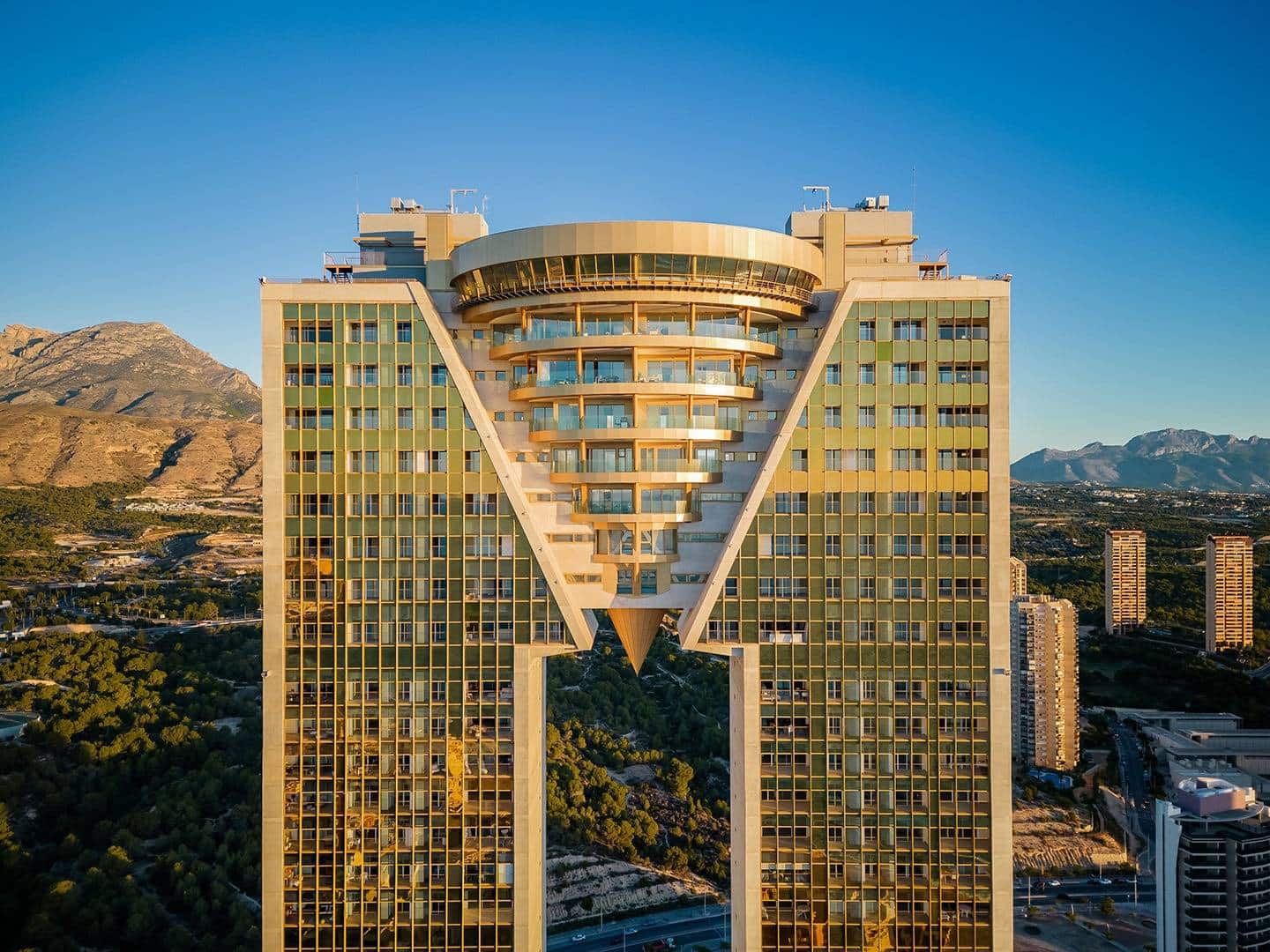 Apartamento de 3 habitaciones en Benidorm en venta con piscina garaje - 895.000 € (Ref: 8322772)