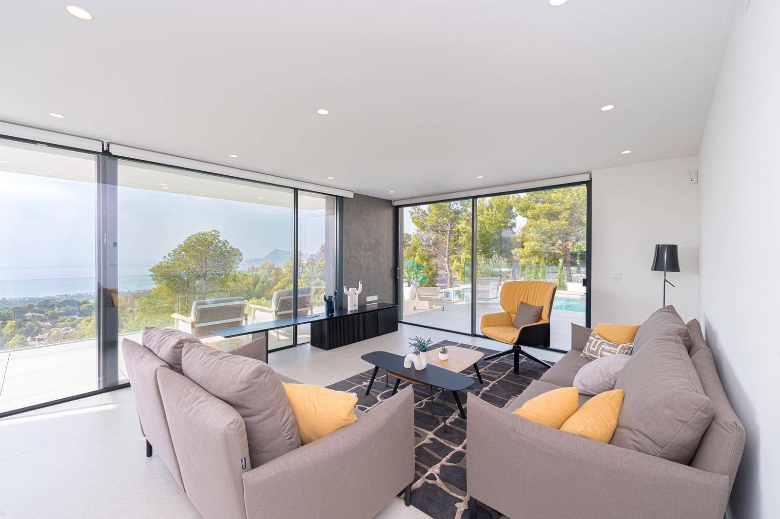 4 bedroom Villa for sale in Altea with pool garage - € 2,093,650 (Ref: 8331668)