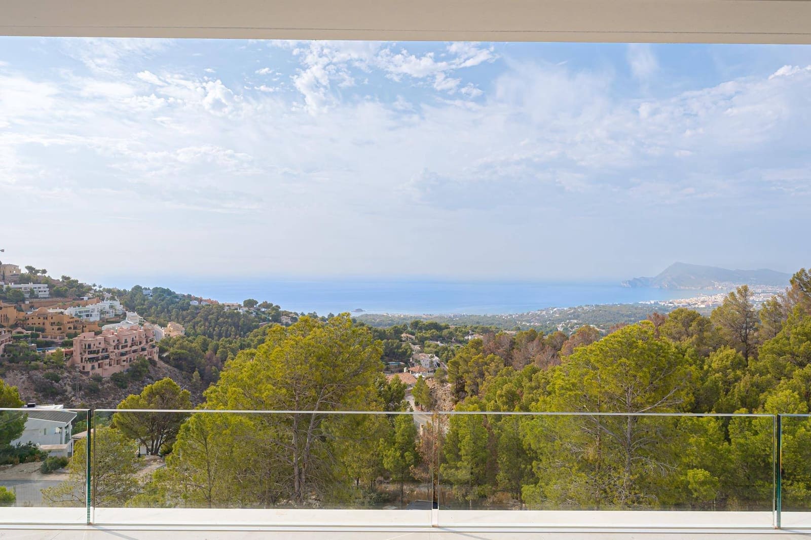4 bedroom Villa for sale in Altea with pool garage - € 2,093,650 (Ref: 8331668)