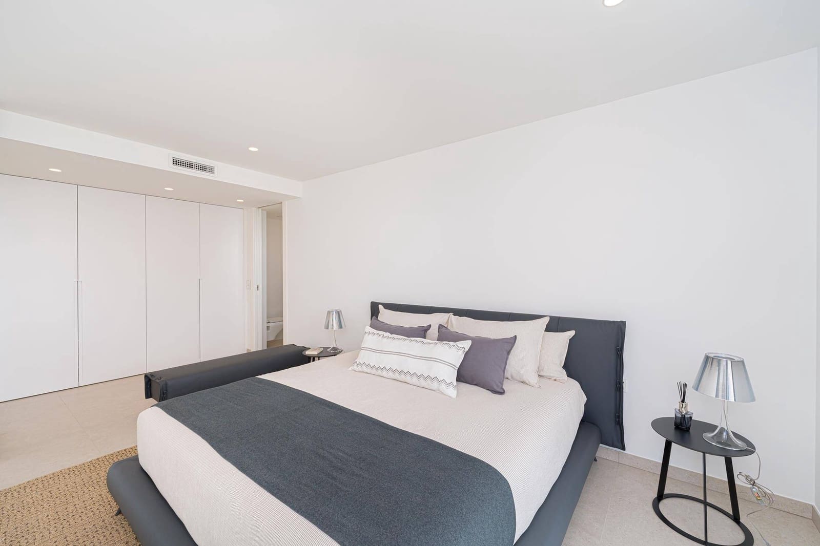 4 bedroom Villa for sale in Altea with pool garage - € 2,093,650 (Ref: 8331668)