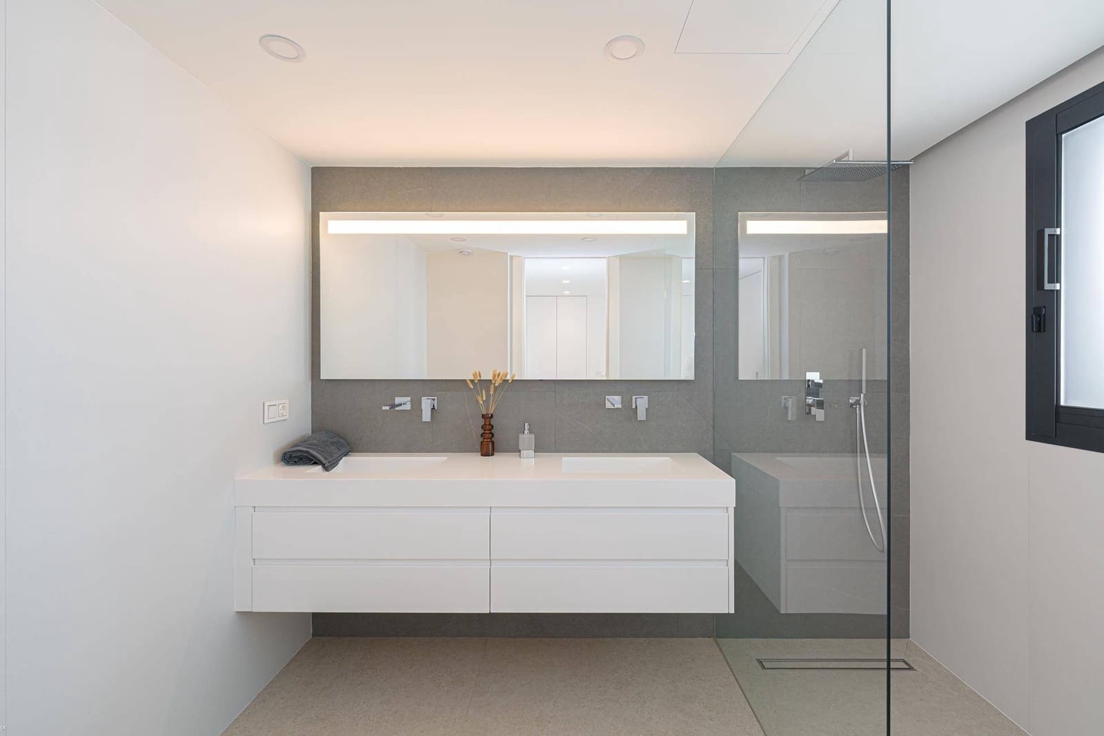 4 bedroom Villa for sale in Altea with pool garage - € 2,093,650 (Ref: 8331668)