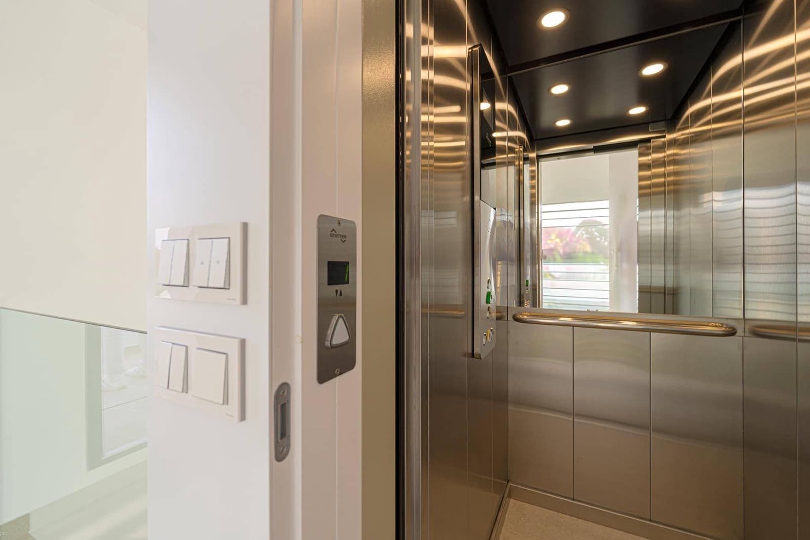 4 bedroom Villa for sale in Altea with pool garage - € 2,093,650 (Ref: 8331668)