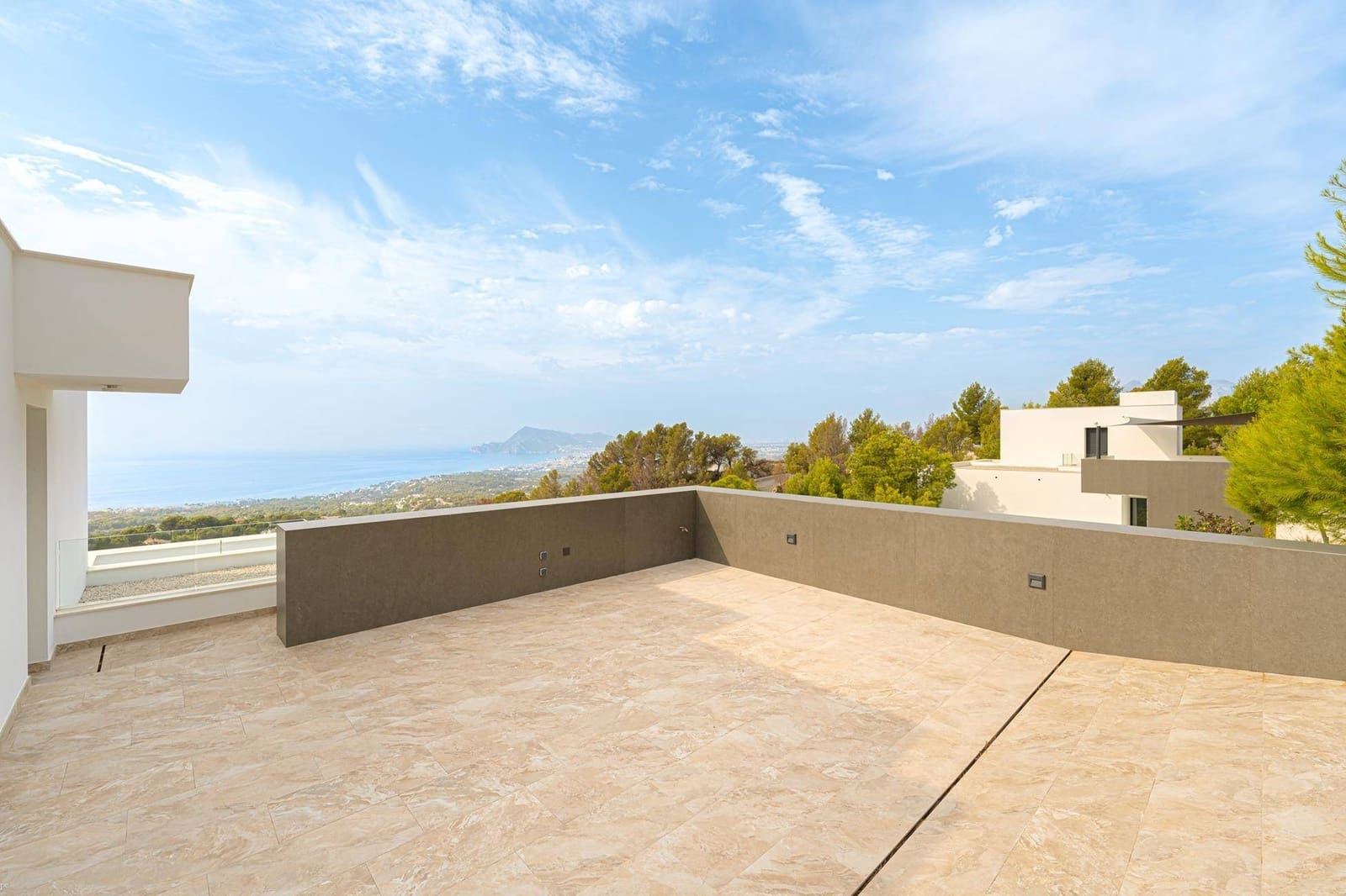 4 bedroom Villa for sale in Altea with pool garage - € 2,093,650 (Ref: 8331668)