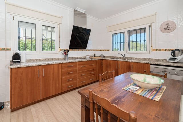 4 Zimmer Villa zu verkaufen in Beniarbeig mit Pool Garage - 850.000 € (Ref: 8398594)