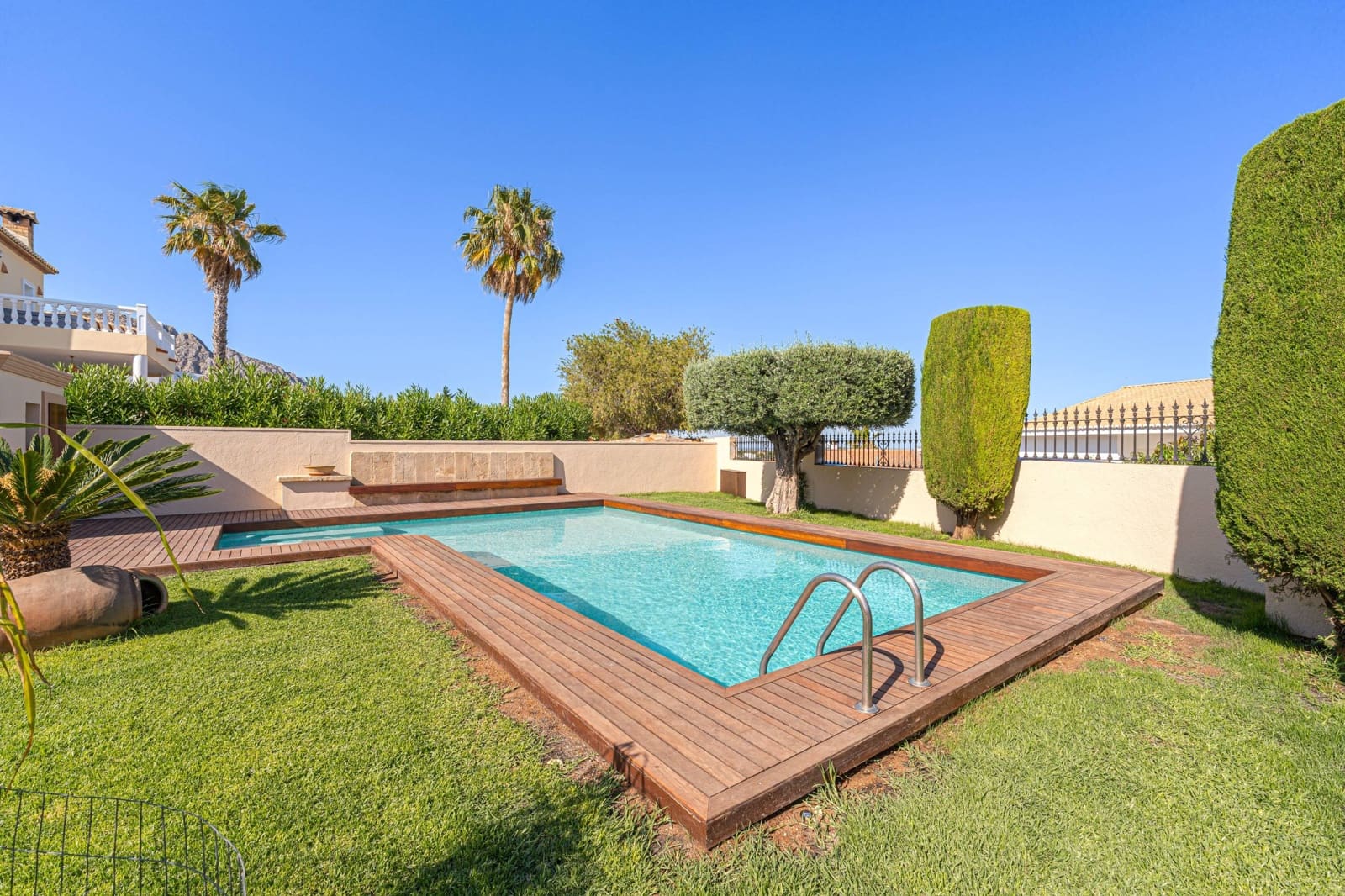 4 soveværelse Villa til salg i Beniarbeig med swimmingpool garage - € 850.000 (Ref: 8398594)