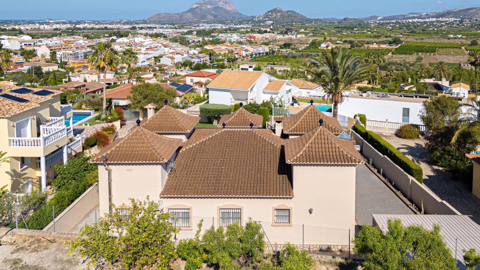 4 soveværelse Villa til salg i Beniarbeig med swimmingpool garage - € 850.000 (Ref: 8398594)